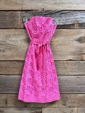 Lilly Pulitzer Sienna Kentucky Eyelet Phipps pink strapless dress, Size 4